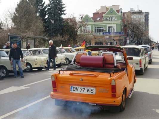 Ribaritsa'da 50'ye Yakın Trabant Pırpır Etti