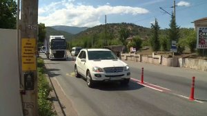 Kresna'da Yüzlerce Kişi Yol Kısıtlamalarını Protesto Etti