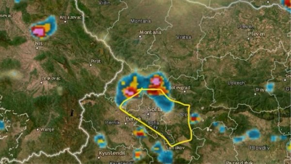 Sofya'da Büyük Fırtına Uyarısı