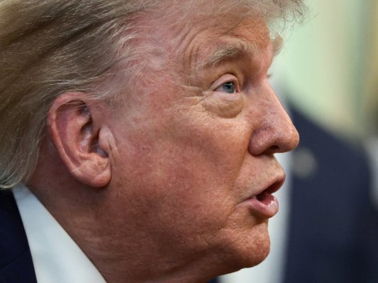 Trump İran'la Görüşmelerin Başarısız Olması Durumunda Askeri Harekata Hazır