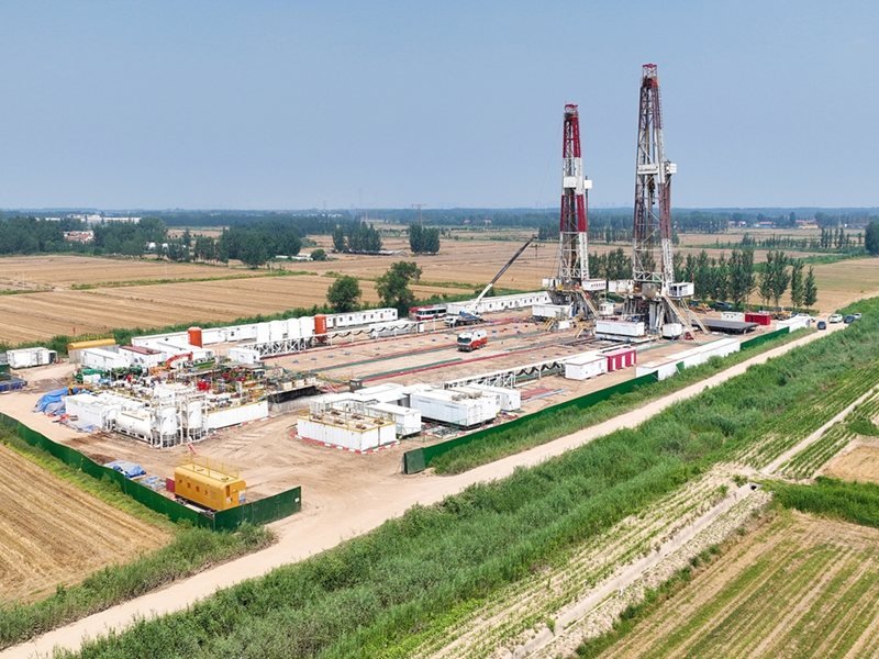 Çin'de Petrol ve Gaz Üretimi Rekor Kırdı