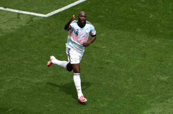 Belçika, Senegal'i 3-2 Yendi ve Son 16'ya Kaldı