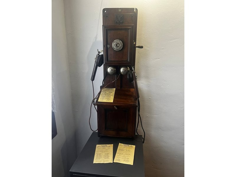 Strelça Müzesi'nde 19. Yüzyıl Telefonları Sergileniyor