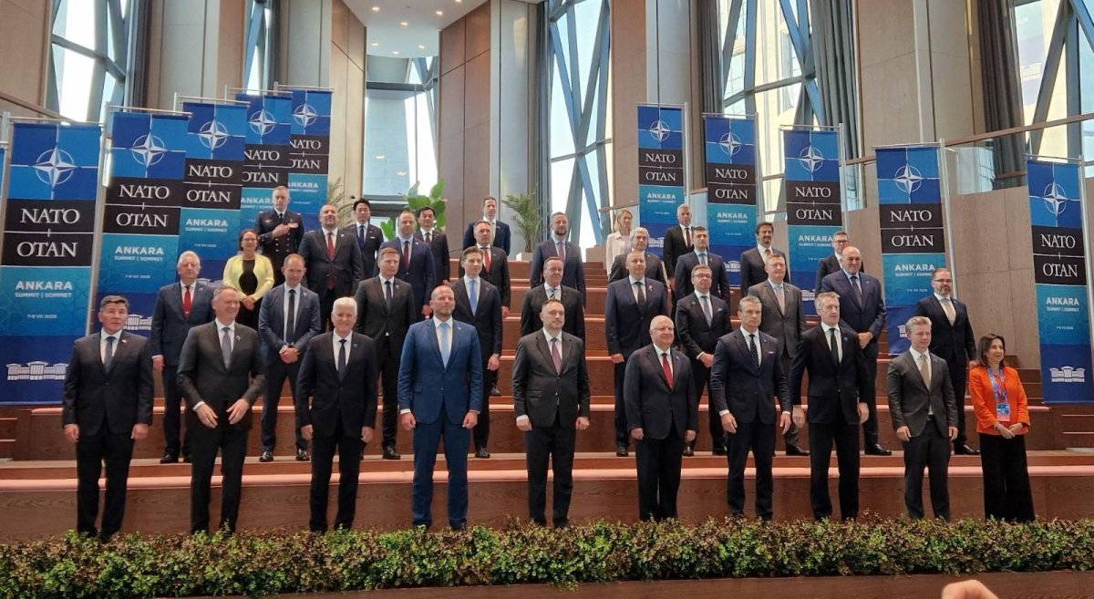 Savunma Bakanı Stoyanov: NATO'da Birlik ve Dayanışma En Güçlü Araç
