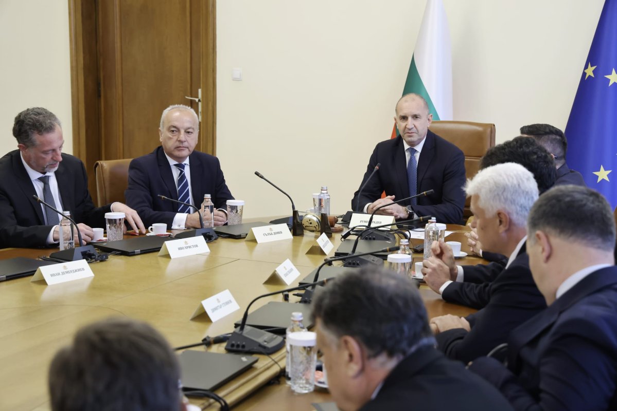 Lukoil'den Büyük Tehlike: Radev Acil Önlem Aldı