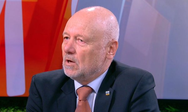 Tagarev: ABD Tanker Uçaklarını Bezmer'de Konuşlandırmak Doğru Karar