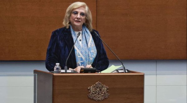 İskra Mihaylova, Bulgaristan'da İnanç Toplulukları Ödeneklerinin %30 Azaltılmasını Gündeme Getirdi