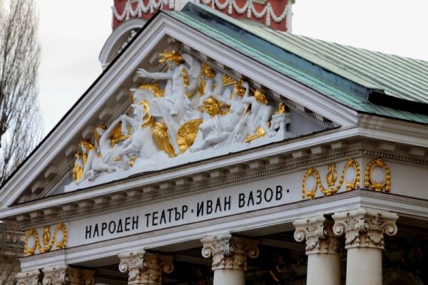 Ulusal Tiyatro'nun Sezon Başarısını 111.528 Kişi Alkışladı