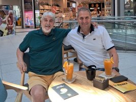Burgaz'ın İki Spor Efsanesi Buluştu: Dünya Kupası'nda Fransa'ya Güveniyorlar