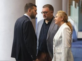 Demokratik Bulgaristan'dan Yakıt Rezervlerinin de Denetlenmesi Talebi