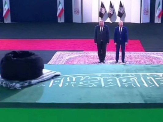 İki Bulgar Milletvekili İran'da Ali Hamaney'in Cenazesine Katıldı