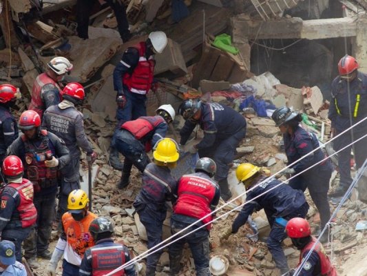 Filipinler'de 5,8 Büyüklüğünde Deprem
