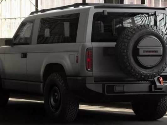 Lada Niva'nın Amerikan Versiyonu: Fabrikadan Boyasız, Manuel Camlı ve Çelik Jantlı
