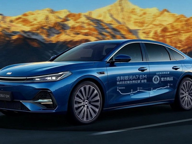 Geely Galaxy A7 EM, Şarj ve Yakıt İkmali Yapmadan 2.608 Kilometre Yol Yaptı; Çin'de Fiyatı 15.000 Euro