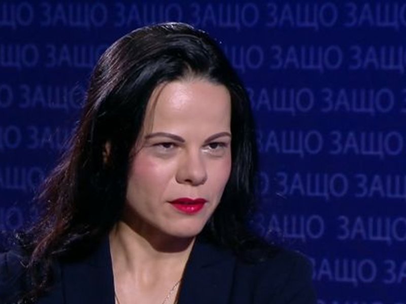 Bakan İvkova: Hastane Yöneticilerinin Maaşları İçin Yeni Formül Temmuz Sonuna Kadar Geliyor