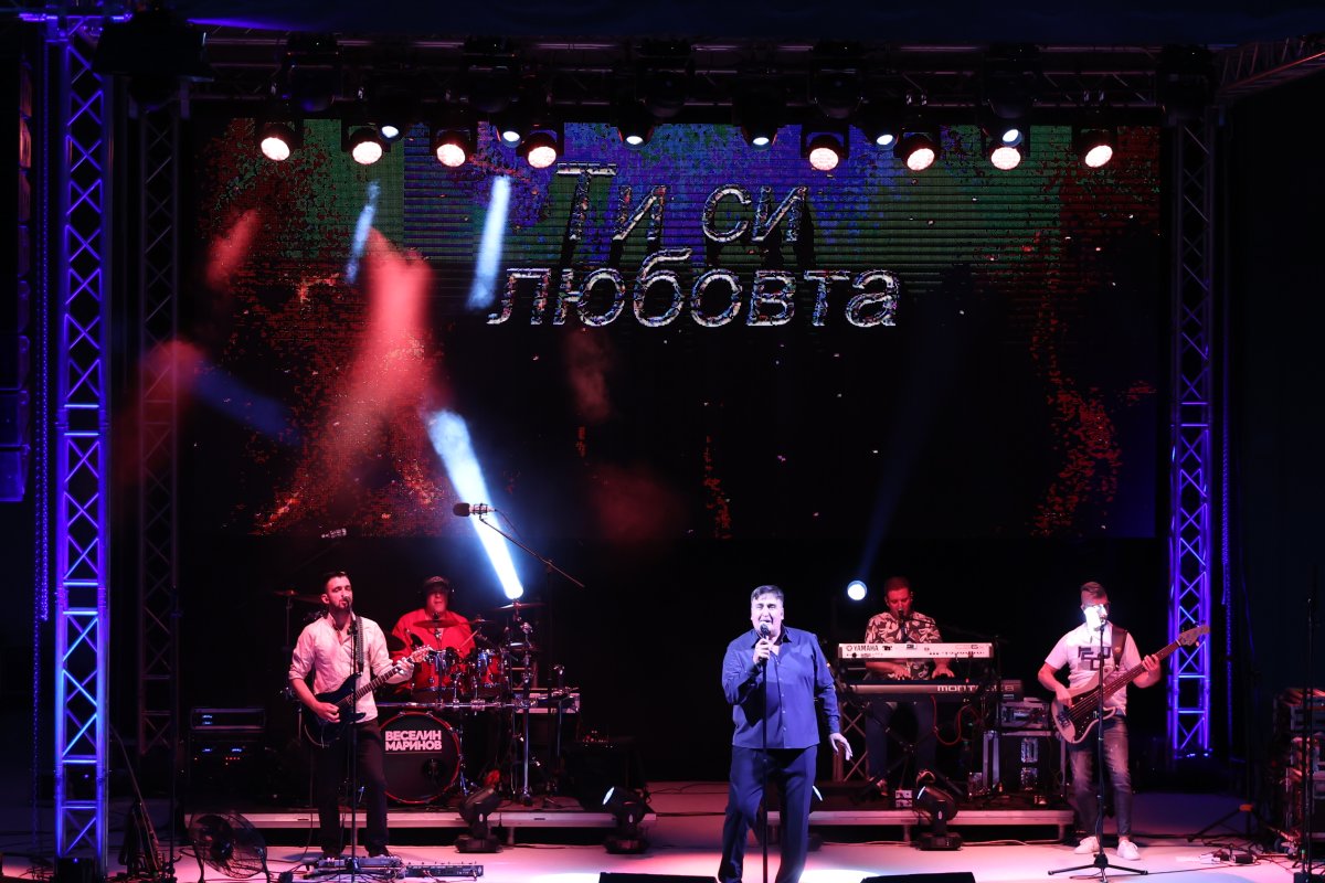 Veselin Marinov Bu Akşam Deniz Kenarında Ücretsiz Konser Verecek