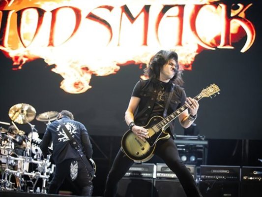 Hills of Rock'ta Sarhoş Adam Polislere Küfür Etti, 100 Euro Ceza Aldı