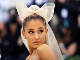 Ariana Grande, Ethan Slater'dan Ayrıldıktan Sonra Eski Sevgilisine Döndü