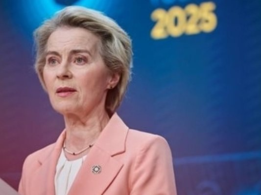 Von der Leyen: Rusya'nın Polonya'ya düşen füzeyi hava sahasını ihlal etmesi kabul edilemez