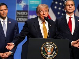 Trump: ABD İran'ı Çarşamba Akşamı Vuracak