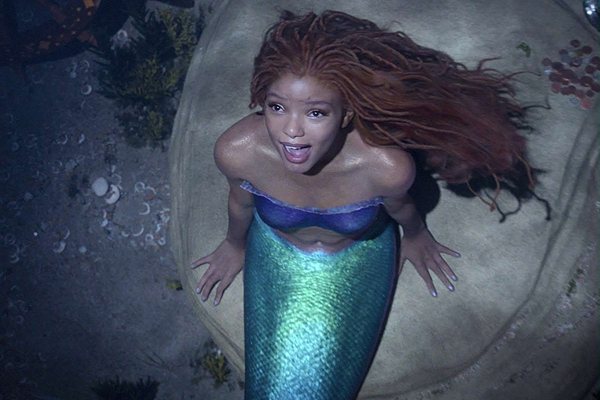 Küçük Deniz Kızı Ariel rolünde Halle Bailey
