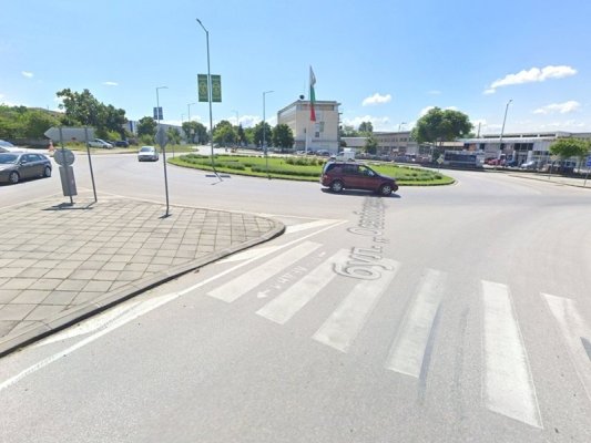 Karlovo'da Drift Yapan Sürücü Terasa Çarptı, 3000 Leva Ceza Aldı