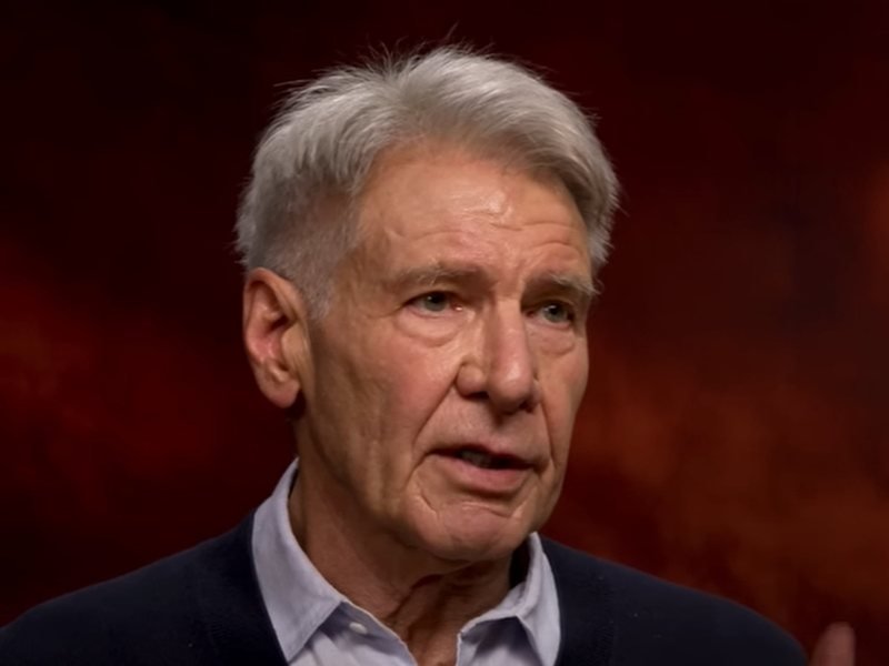 83 Yaşındaki Harrison Ford, Los Angeles'ta Bisiklet Sürerken Fit Fiziğiyle Dikkat Çekti