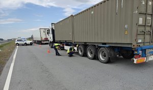 Frenleri Arızalı, Lastikleri Eskimiş Tırlar Bulgaristan Yollarında Tehlike Saçıyor