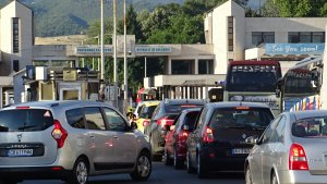 Yunanistan'a Giden Yolda Trafik Düzenlemesi