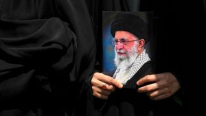 Dünya Liderleri ve Bilim İnsanları Ali Hamaney'i Uğurlayacak