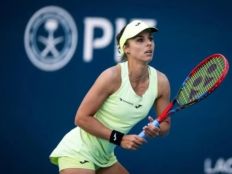 Grand Slam Şampiyonu, Viktoriya Tomova'yı Atina'da Eledi