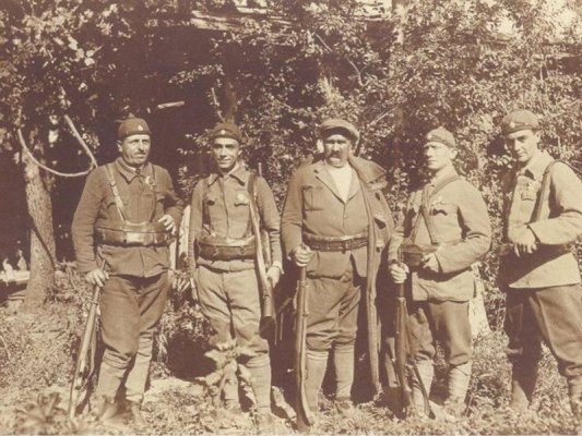 Bulgar Tarihinin Kirli Sırları: Devlet Güvenlik'in 'Gılavorez' Operasyonu - İvan Mihaylov Tabuta Gizlenerek Kaçtı