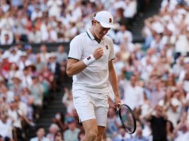 Jannik Sinner Kupayı Bırakmadı, Zverev'i Yenerek Wimbledon Şampiyonu Oldu