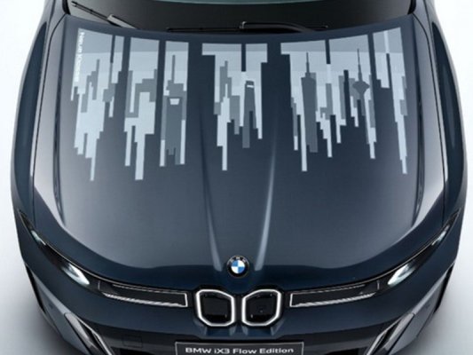 BMW'den Mevsime Göre Renk Değiştiren Araba Teknolojisi
