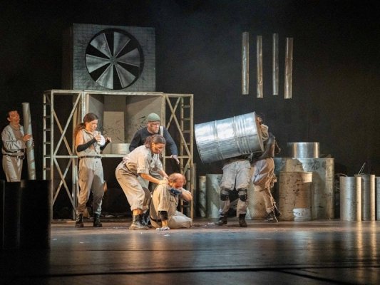 Plevne'de 'Renkli Horoz' Kukla Festivali Başladı