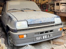 40 Yıllık Renault 5, 12 Km'lik Probesi ile 53.711 Euro'ya Satıldı