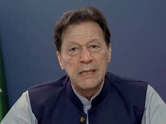 Pakistan'ın Eski Başbakanı İmran Han Hastaneye Kaldırıldı