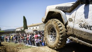 Rodoplar'da Off-Road Yarışında Korkunç Kaza: Seyirci Yarış Aracının Altında Kaldı