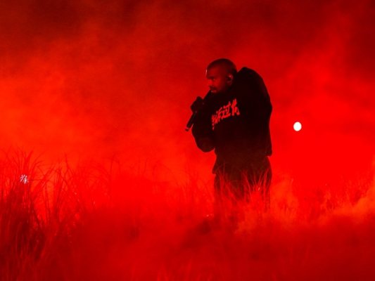 Kanye West Konseri Erteledi, Levski'nin Şampiyonlar Ligi Maçı Şehir Değiştirdi