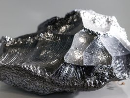 Çin'de Germenyum Zengini Yeni Bir Mineral Keşfedildi