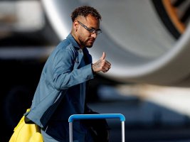 Neymar Bırakmayı Düşünmüyor