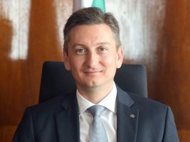 İnovasyon Bakanı İvan Vasilev yurt dışı fona yatırım yaptı, üzerinde 10 bin euro nakit taşıyor