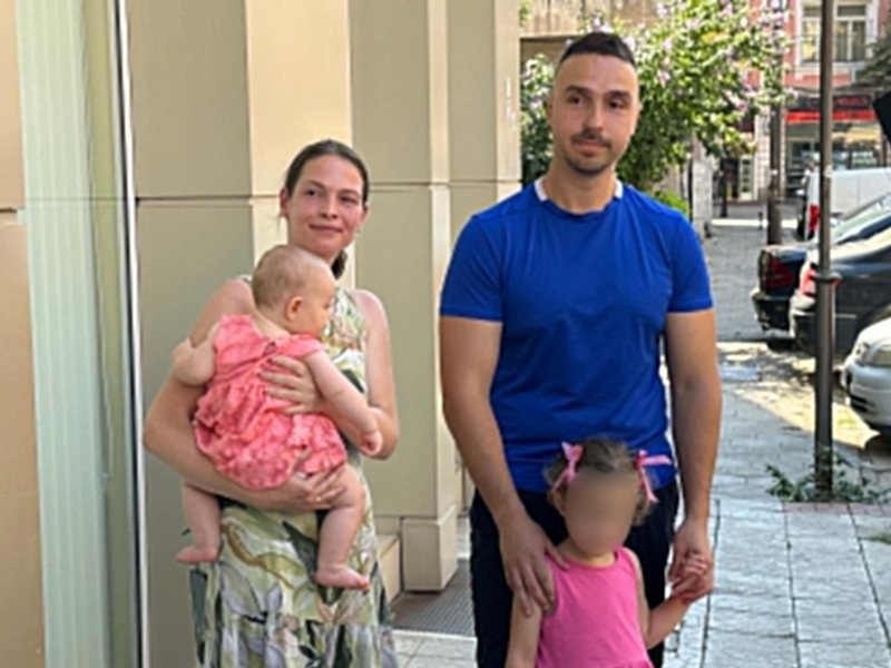 Plovdivli polislerin hayatını kurtardığı bebeğin annesinden duygusal sözler: 'Onlar benim için birer melek'
