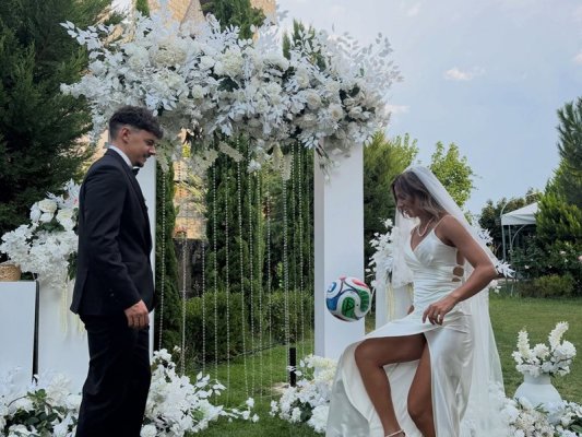 Bulgaristan'ın En İyi Futbolcusu Evgenia Popadinova ve Borislov Orlinov Evlendiler