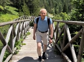 Eski Başbakan Nikolay Denkov, Pirin Dağları'nda 20 Kilometrelik Yürüyüşle Sınırlarını Zorladı