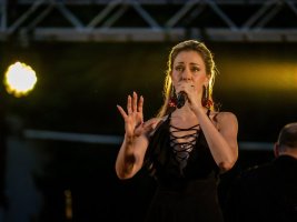 Bulgaristan'da Queen Müzikali: Netti, Freddie Mercury ile Sanal Düet Yapıyor