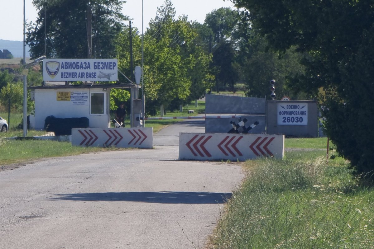 Bulgaristan'da Bezmer Üssü İçin Üst Düzey Güvenlik Önlemleri: Gençlerdeki Şiddete Karşı Yeni Yasa Hazırlanıyor
