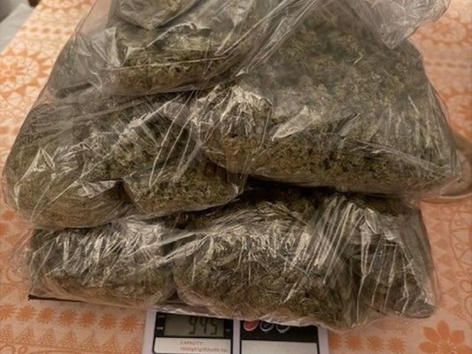Karlovo'da 18 Bin Euro Değerinde Esrar Yakalanan Uyuşturucu Satıcısına Anlaşmalı Ceza