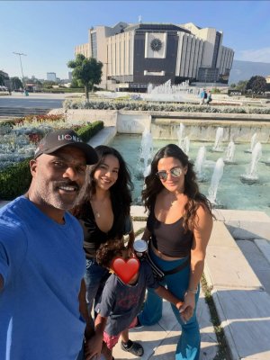 Hollywood Yıldızı Eşi için Sofya'ya Taşındı