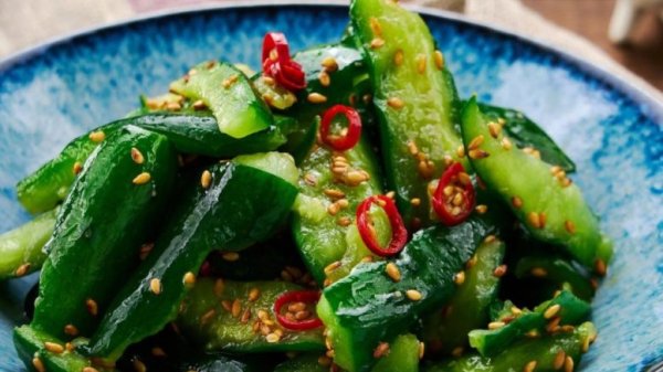 Çin Usulü Kışlık ve Ekşi Lahana Salatası